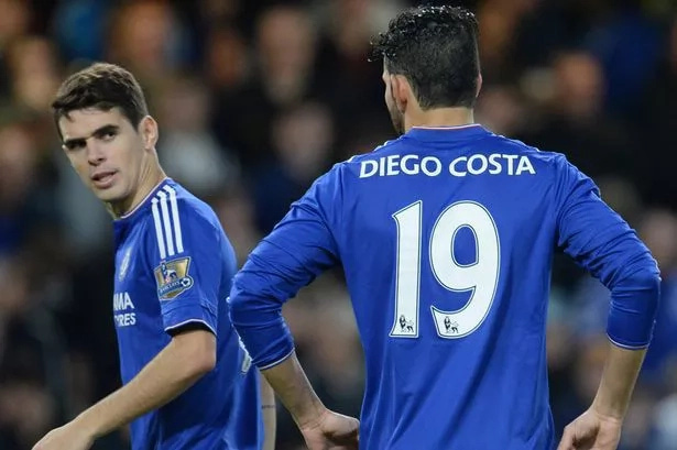 Diego Costa and Oscar argue over who should take a penalty against Sunderland